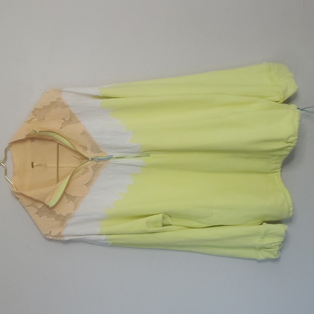 Free People Yellow Floral Detail Oversize Pullover Sweater Size Small - Picture 1 of 12